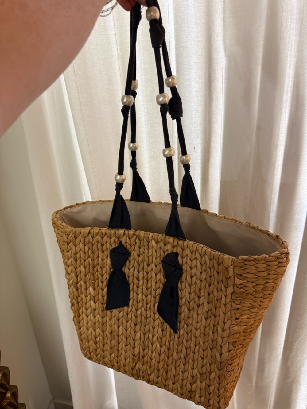 Pamela Munson Large Handbag With Navy Blue Handles Used